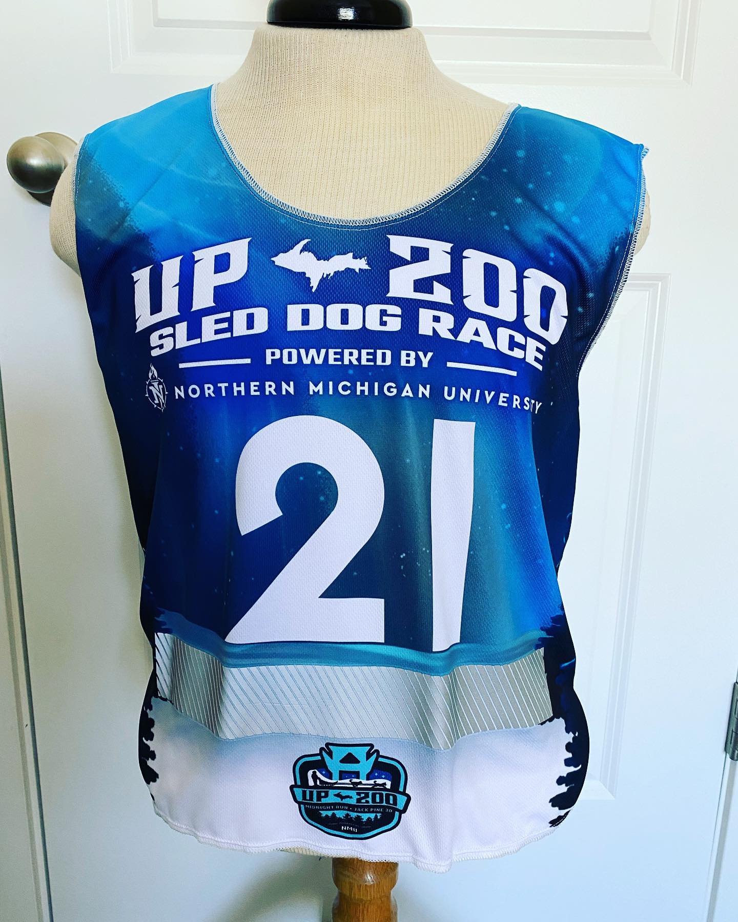 UP 200 Sled Dog Race sublimated northern lights bib number 21